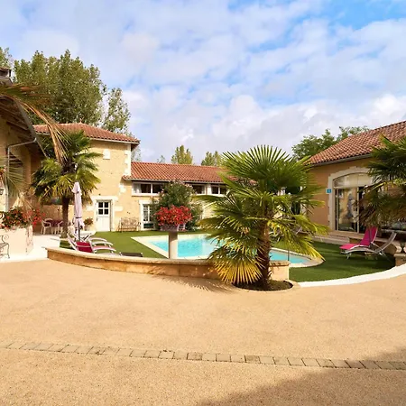 Chambres D'Hotes Le Pre Fleuri 3* Saint-Sulpice-de-Roumagnac