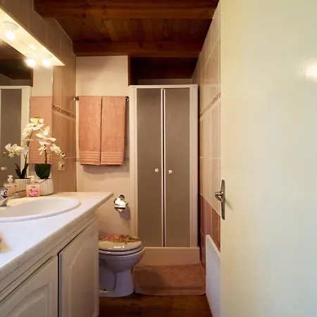 Pensión Domaine Le Pré Fleuri Saint-Sulpice-de-Roumagnac