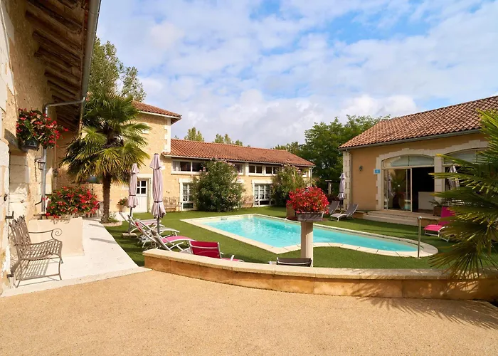 Chambres D'Hotes Le Pre Fleuri Penzion Saint-Sulpice-de-Roumagnac