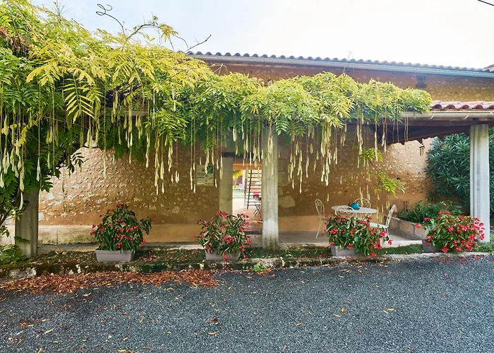 Penzion Chambres D'Hotes Le Pre Fleuri 3*