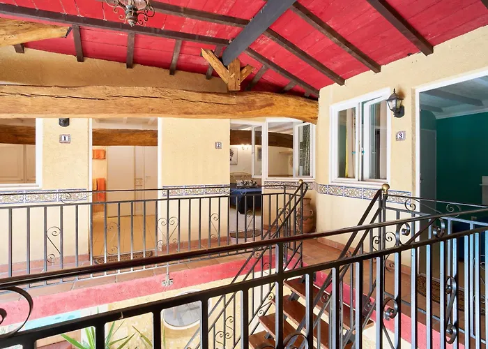 Chambres D'Hotes Le Pre Fleuri 3* Saint-Sulpice-de-Roumagnac